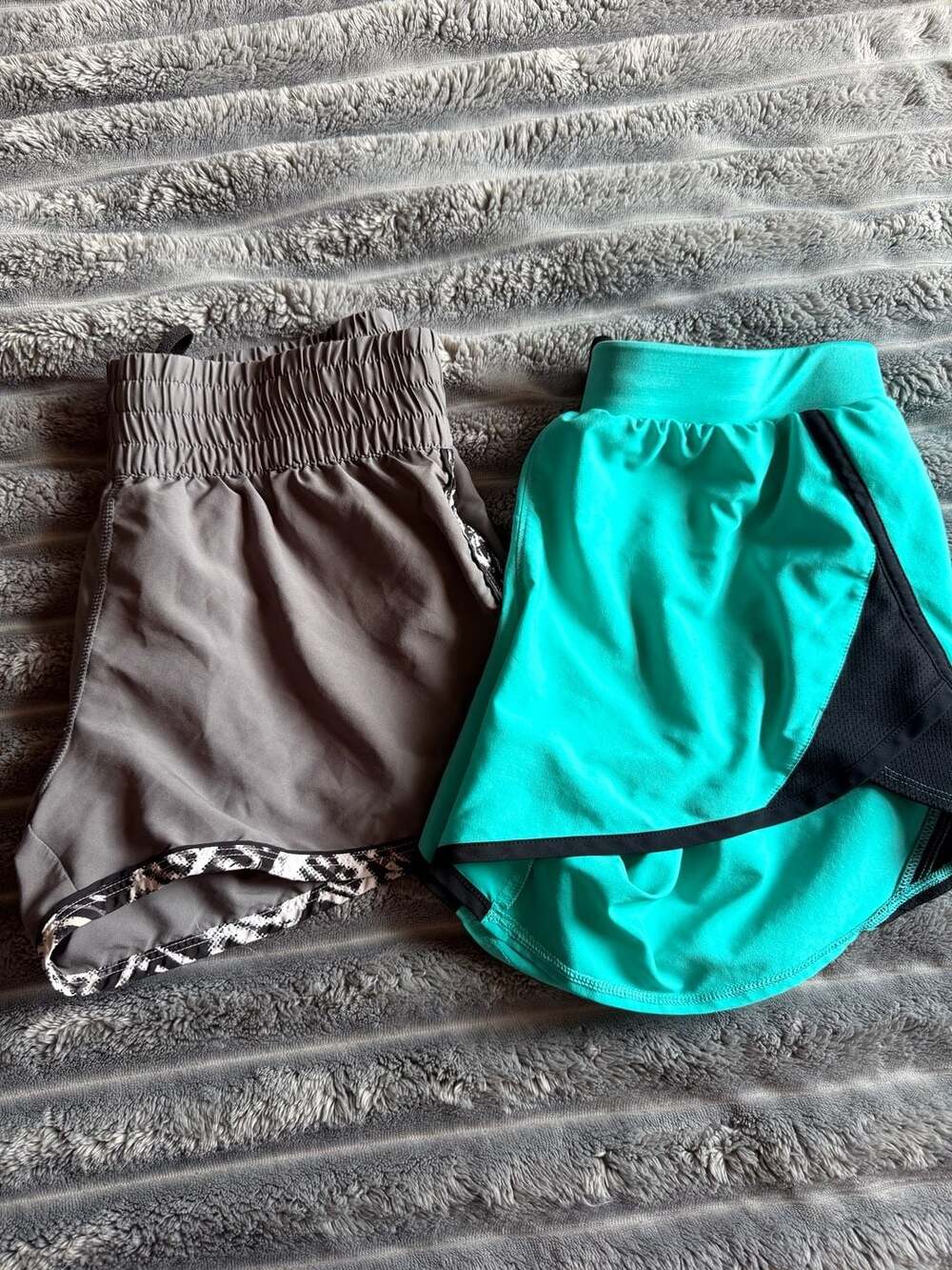 Under Armour HeatGear Women's Running Shorts Bundle - 2 Pairs